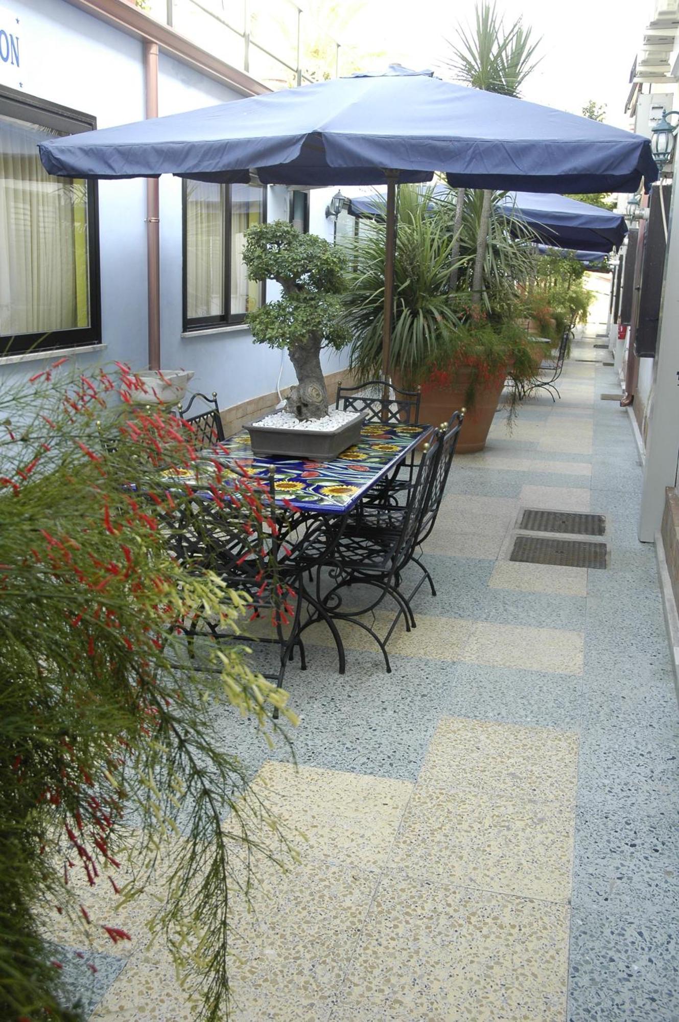 Hotel Blumentag Paola Exterior foto